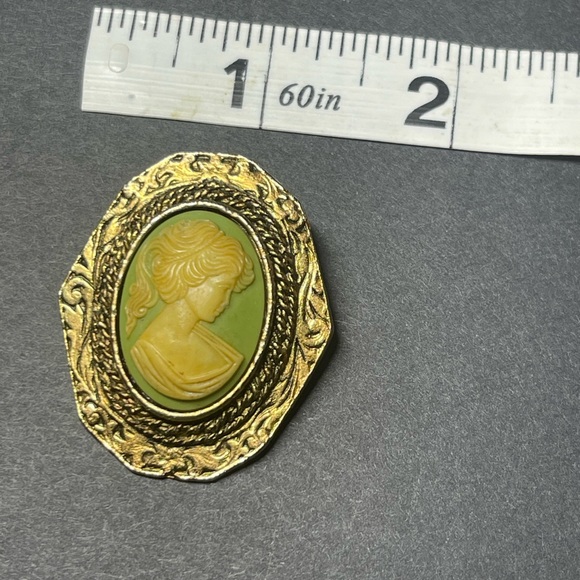 Peri Signed Cameo Pin Brooch Pendant - Picture 5 of 6